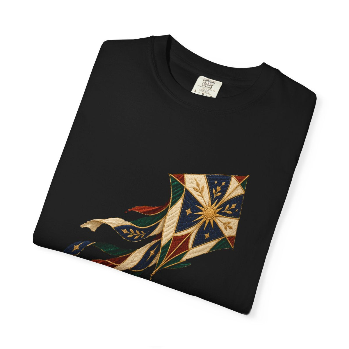 Kite Cuts Loose Tee folded front print detail