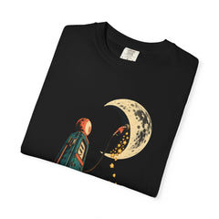 Fuel the Moon Tee folded front print detail