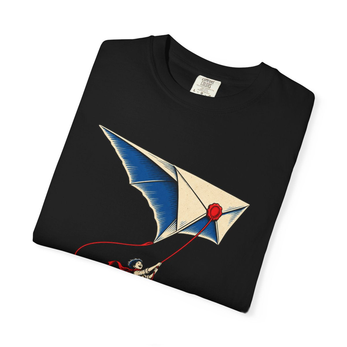 Letter Kite Tee folded front print detail